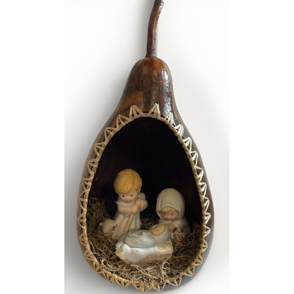 Hand Made Carved Gourd With Christmas Nativity Scene 12" Tall Folk Art‎ Cottage
